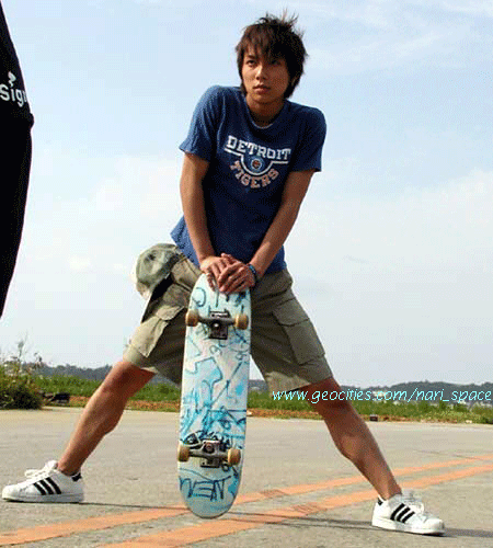 Image: 235338_hiroki_nariyama10-463df8.gif