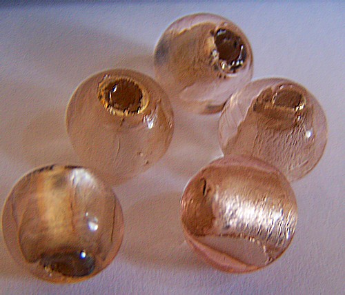 Image: perles-facon-murano-383cd8.jpg