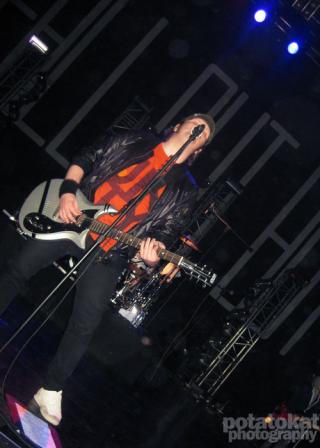 Image: fall-out-boy-hey-...572846905-bebdf3.jpg